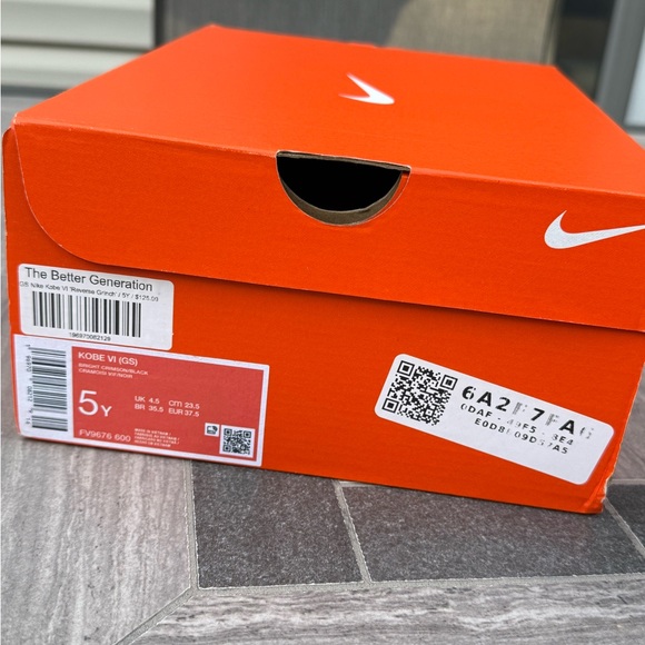 Nike Kobe VI (GS) Reverse Grinch 5Y - Picture 9 of 10